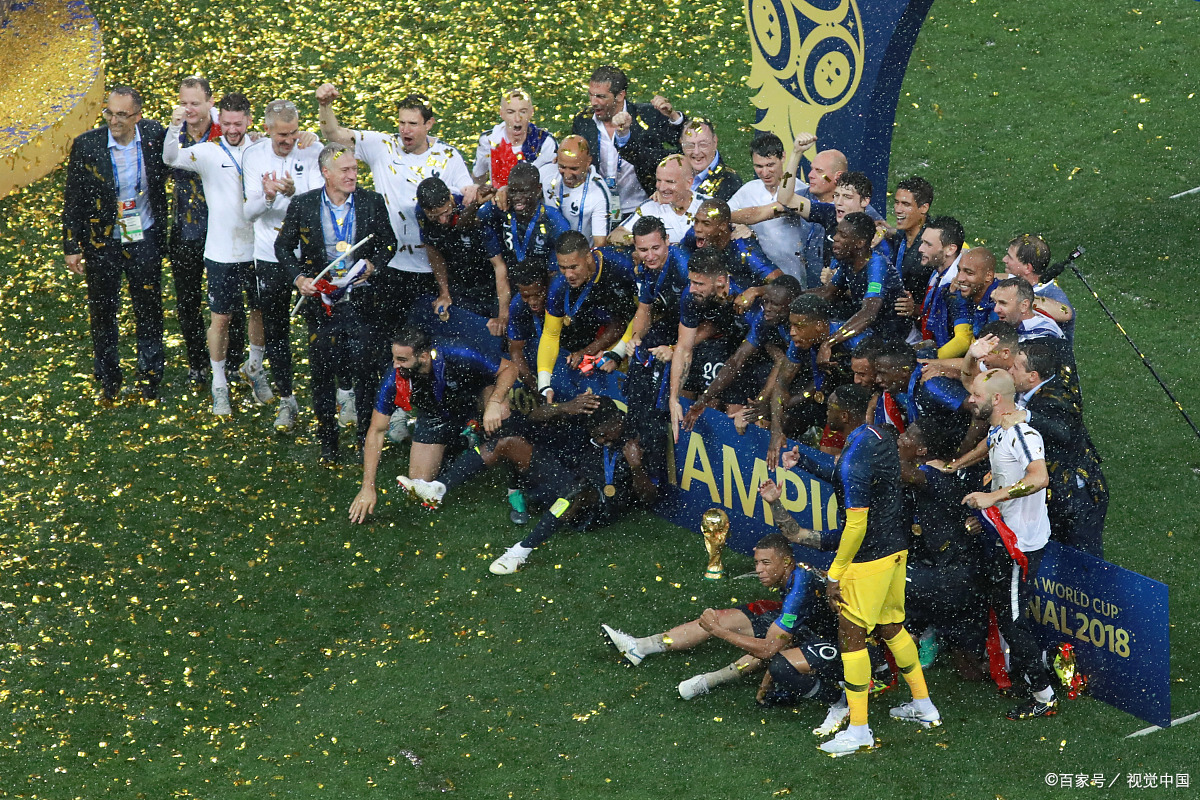 压哨绝杀!南特球员梅开二度,带领球队逆袭取胜 压哨绝杀!南特球员梅开二度,带领球队逆袭取胜