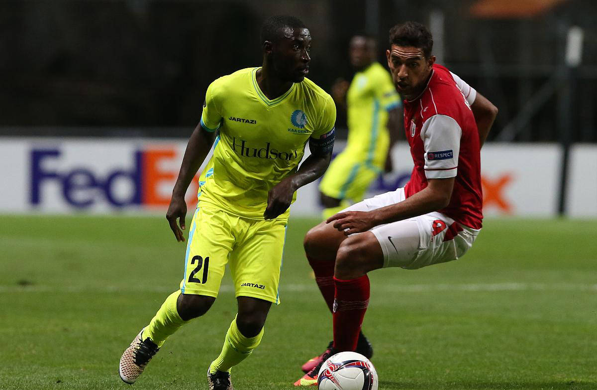 阿贾克斯继续连胜,瓦伦西亚难逃败局 阿贾克斯继续连胜,瓦伦西亚难逃败局