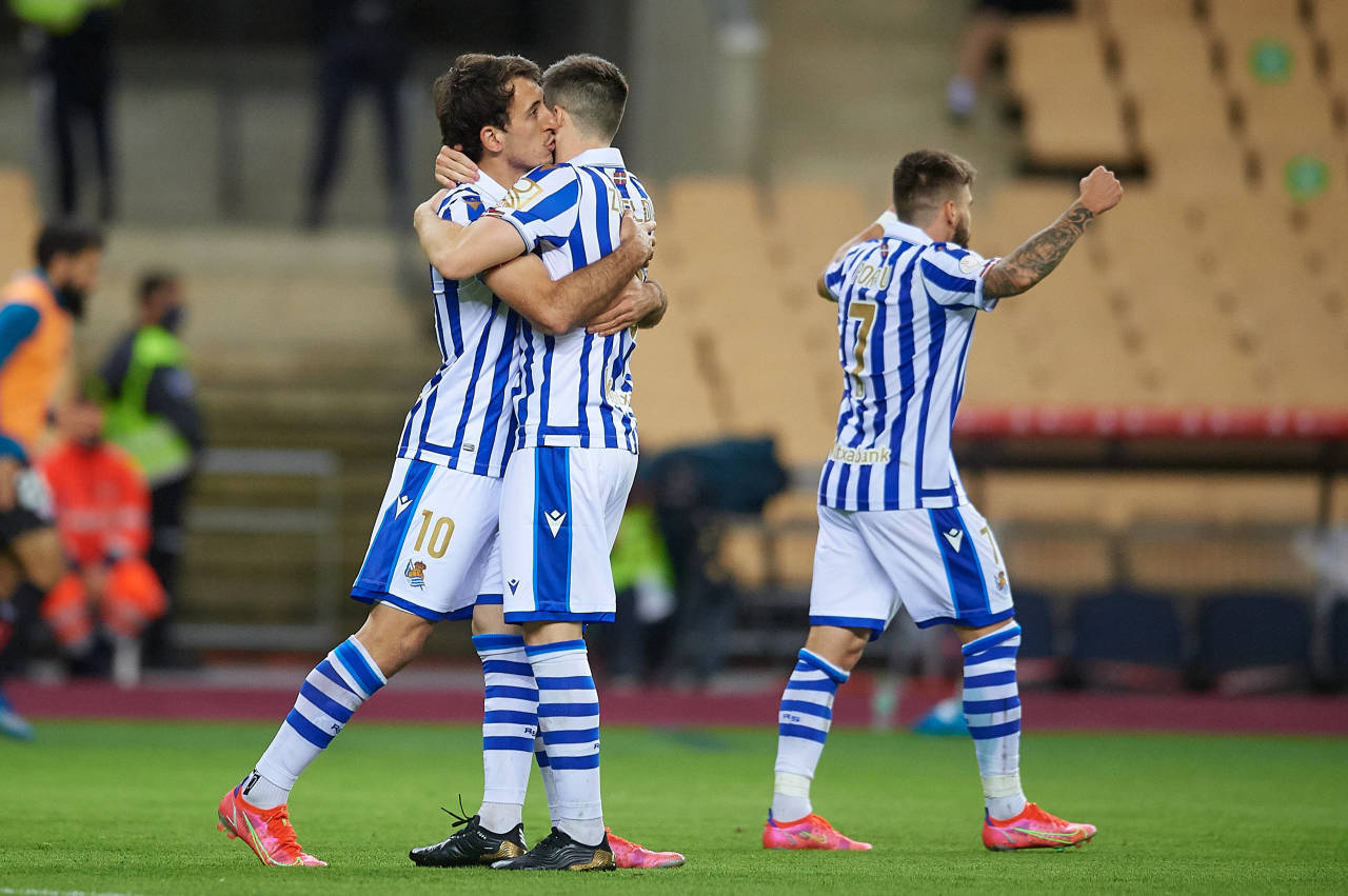 开云体育平台APP-包含阿贾克斯实力碾压对手，晋级欧洲俱乐部杯半决赛的词条