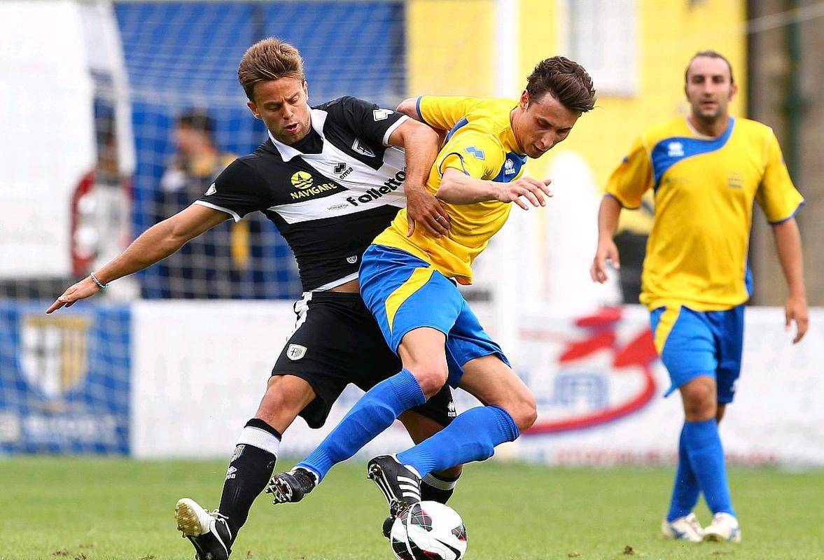 开云体育下载-塞维利亚主场大破对手,继续保持不败