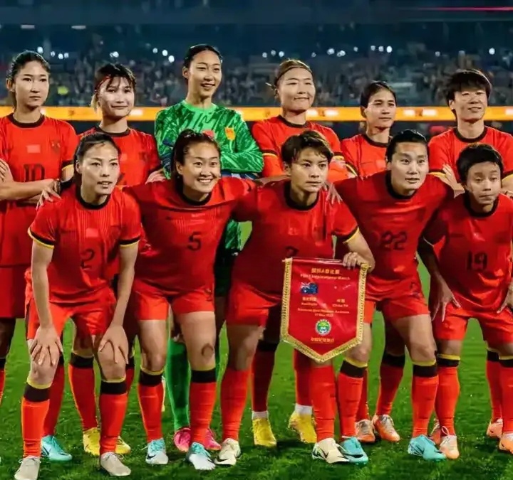 开云体育登录-团结奋斗，中国国足女队在比赛中获得胜利的简单介绍
