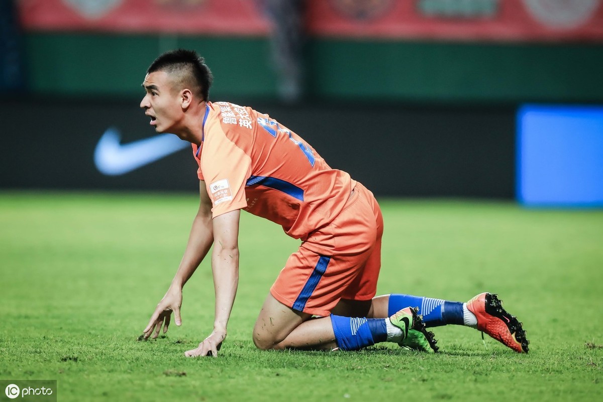 开云体育中国-武汉光谷坚韧守护，前行亚冠大道渐行渐远！的简单介绍