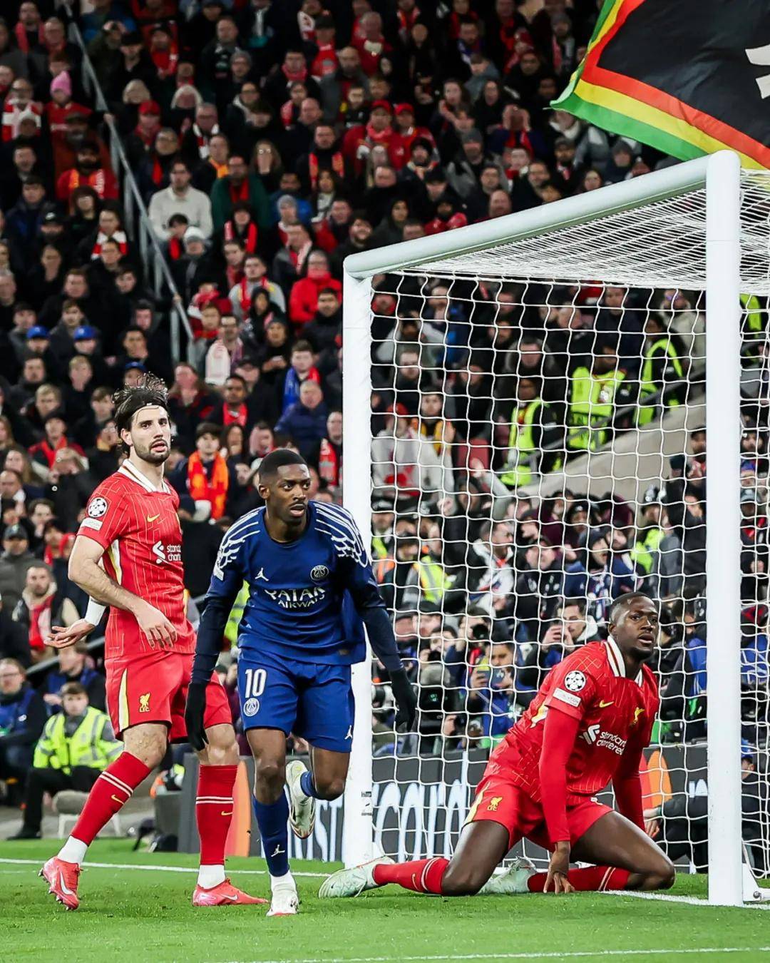 法国巴黎后继有人,欧冠淘汰赛中再续辉煌 法国巴黎后继有人,欧冠淘汰赛中再续辉煌