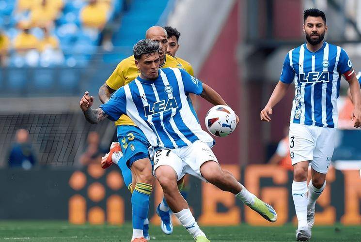 西甲强队实力碾压，逐鹿豪门赛场