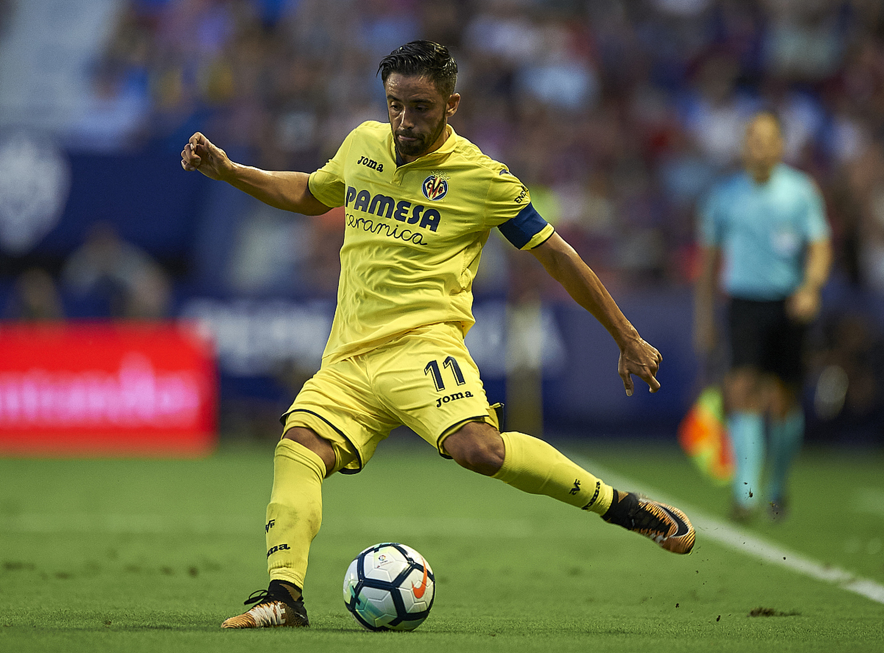 包含莱万特主场逼平阿拉维斯，两队均未能取胜的词条