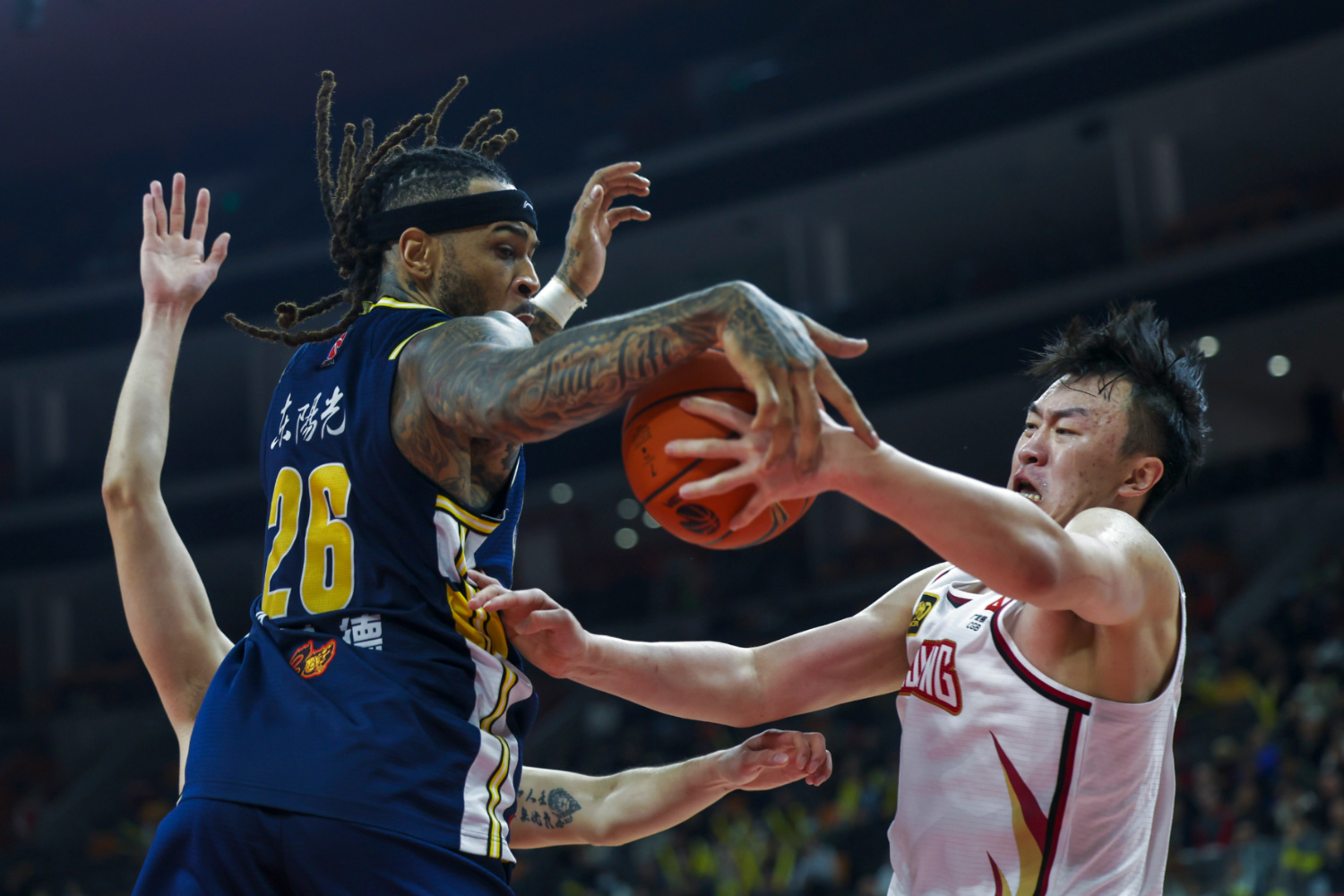 切磋交锋!球队激烈较量,技高一筹的简单介绍 切磋交锋!球队激烈较量,技高一筹的简单介绍