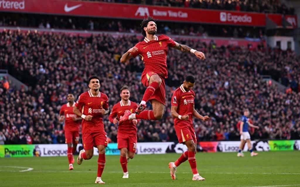 后卫进球成为杀手锏,帮助球队取得胜利的简单介绍 后卫进球成为杀手锏,帮助球队取得胜利的简单介绍