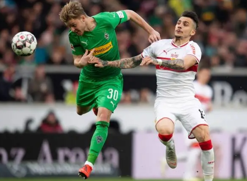 开云体育-包含弗赖堡高居德甲最受欢迎球队榜首，赛季表现惊艳的词条