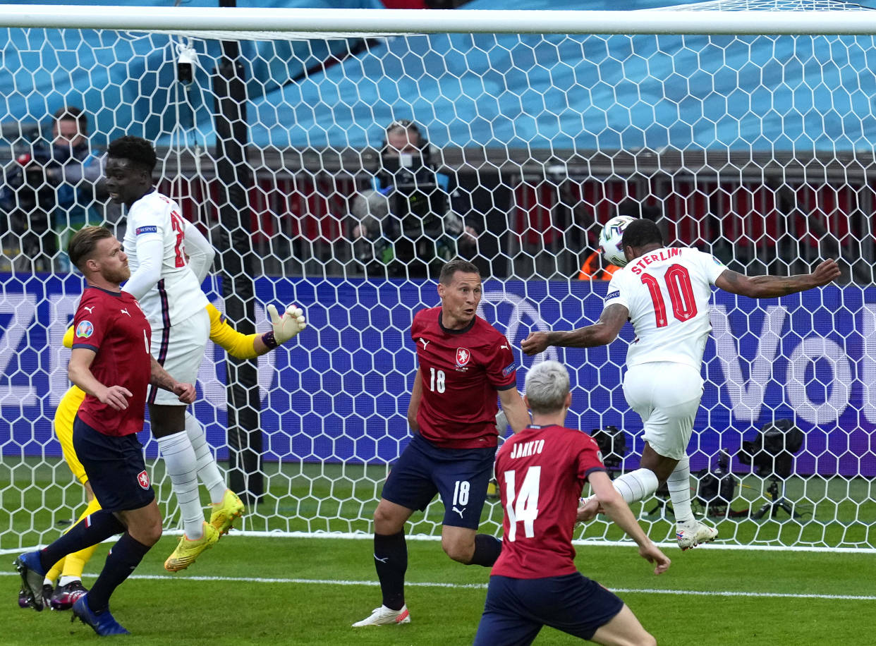 开云体育平台APP-英格兰客场对阵意大利：欧预赛实力对比！的简单介绍