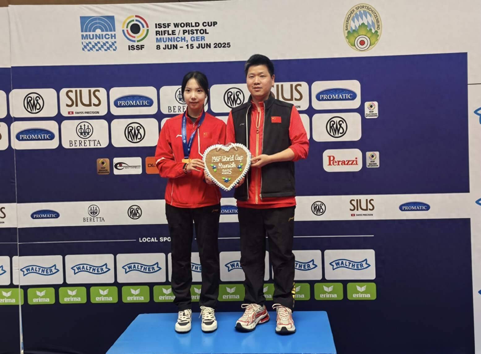 意大利射击选手获得金牌,稳定发挥 意大利射击选手获得金牌,稳定发挥