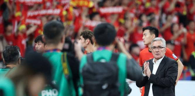 包含本土球员脱颖而出,助球队连胜保持领先优势的词条 包含本土球员脱颖而出,助球队连胜保持领先优势的词条