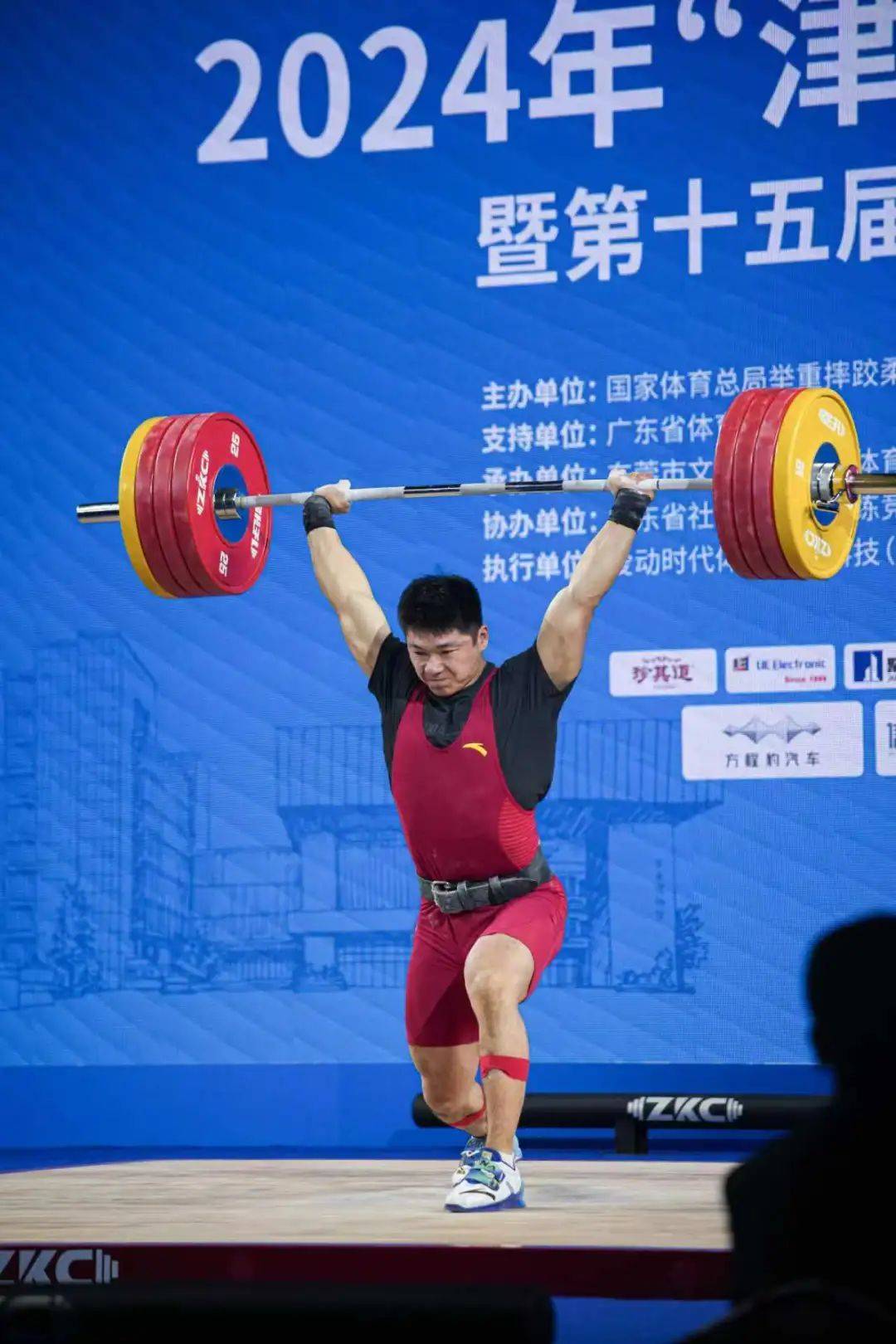 运动员实力展现,尽显竞技水平之高 运动员实力展现,尽显竞技水平之高