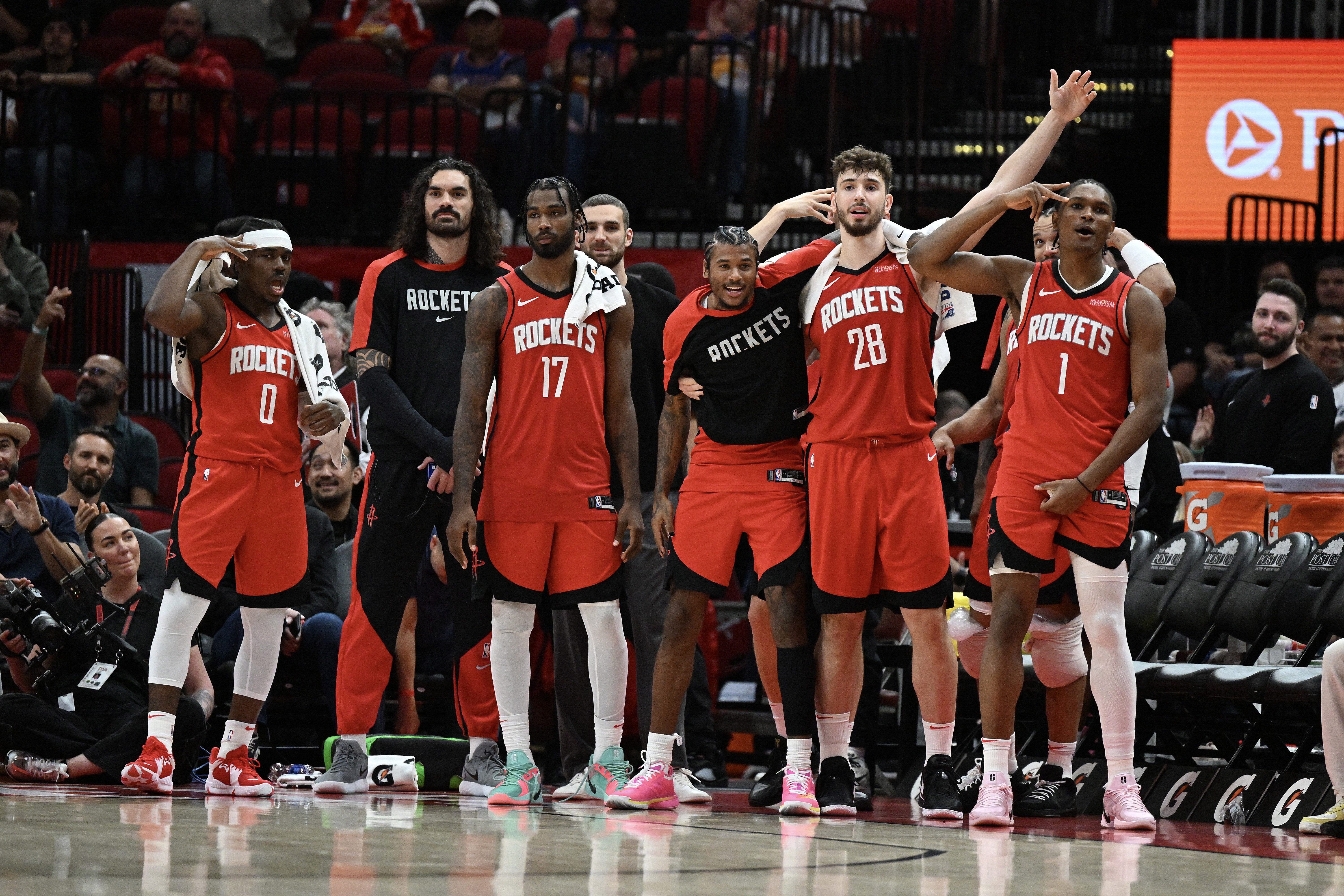 火箭新赛季表现抢眼,取得五连胜 火箭新赛季表现抢眼,取得五连胜