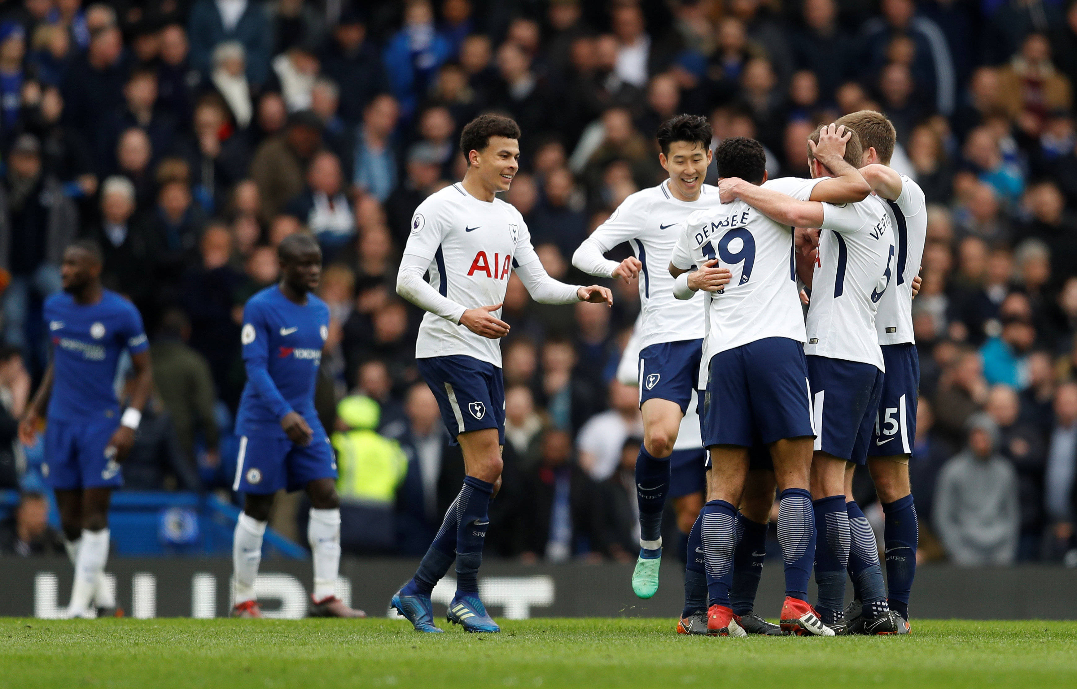 切尔西主场失利,英超前四排名再次上演角逐 切尔西主场失利,英超前四排名再次上演角逐