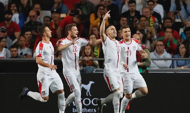 欧洲联赛顶级球队对决,谁能笑到最后? 欧洲联赛顶级球队对决,谁能笑到最后?