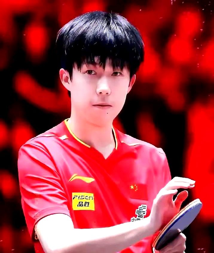 开云体育官方网站-新生代运动员崭露头角，引领潮流