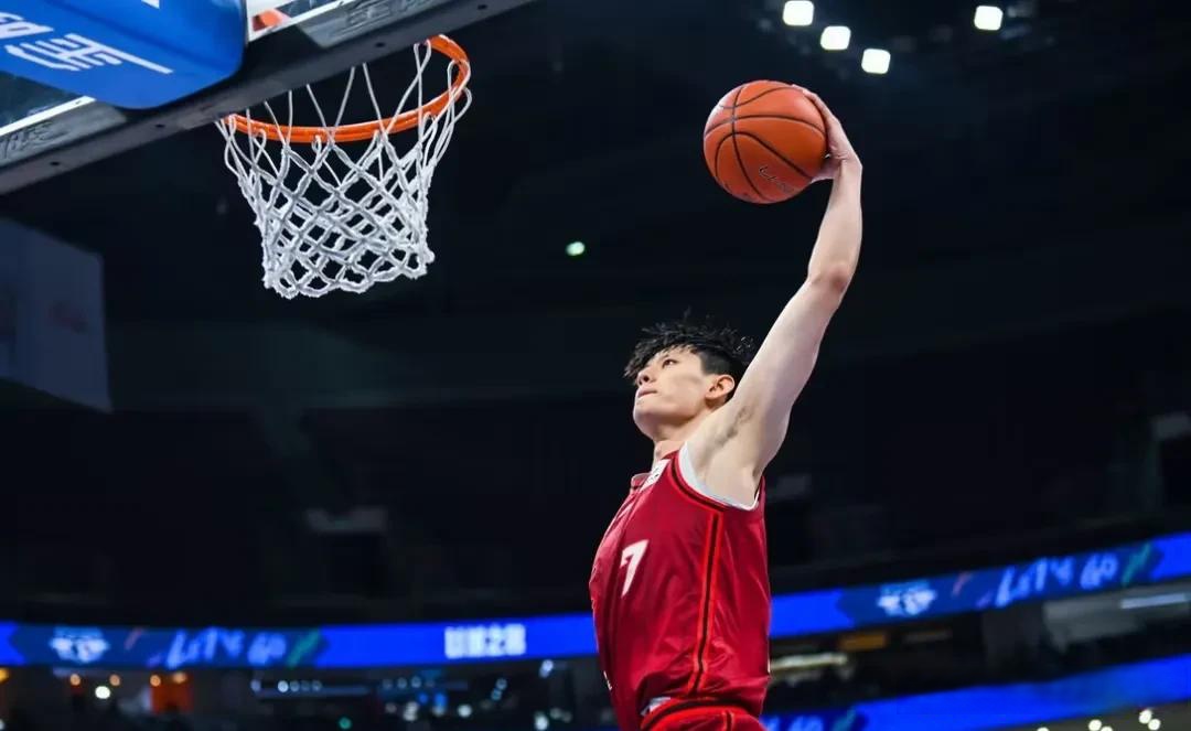 特鲁瓦保持领先地位，取得胜利稳固实力