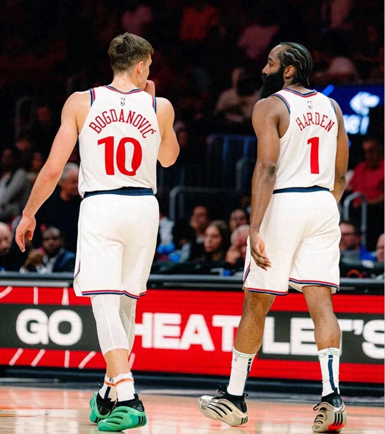 开云体育APP下载-快船主场大胜老鹰,保持不败