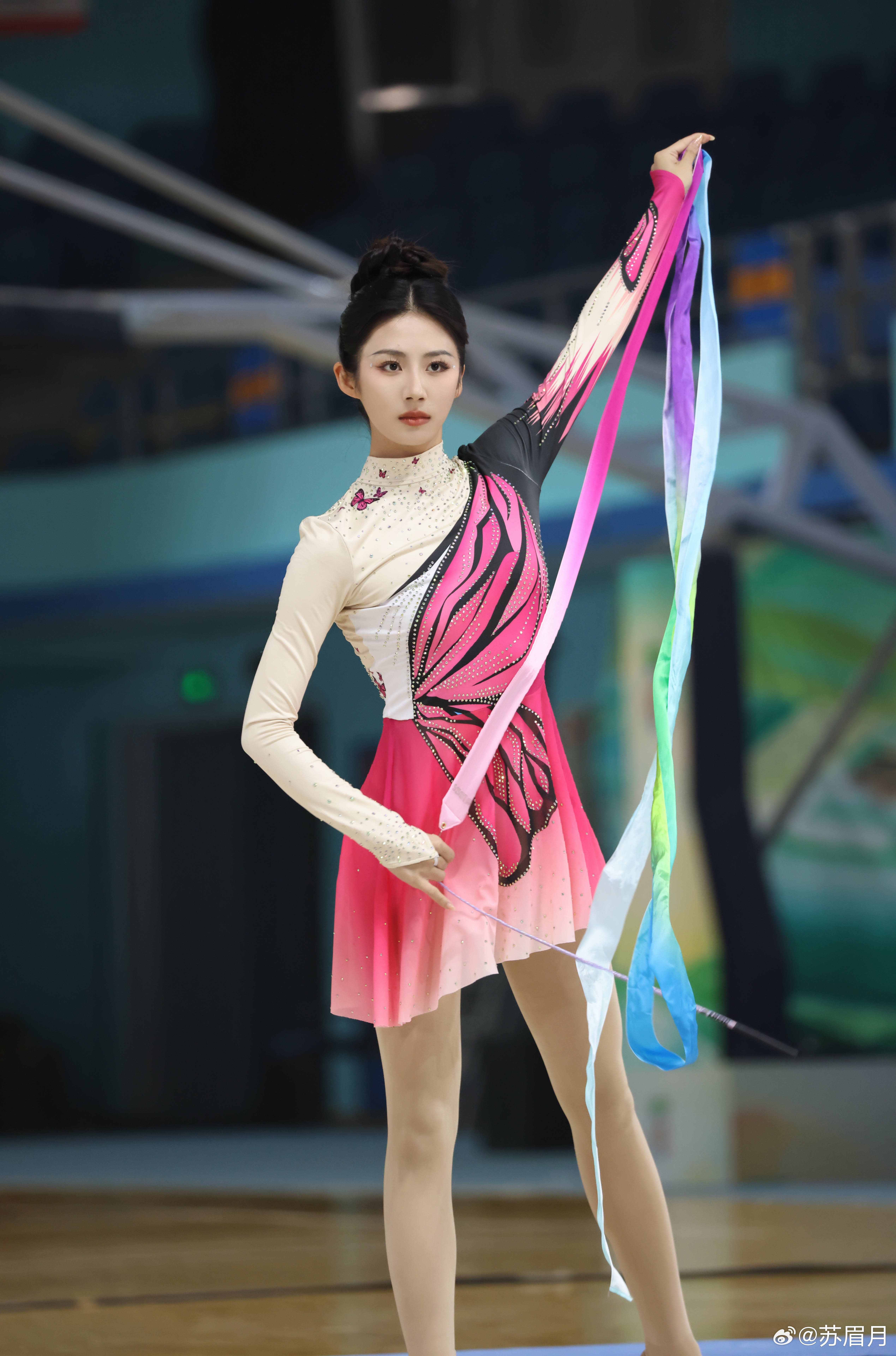 韩国选手创造新高度体操项目 韩国选手创造新高度体操项目