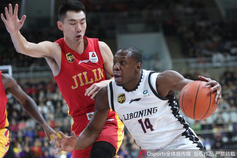 开云APP-卡塔尼亚客场战胜对手，取得胜利