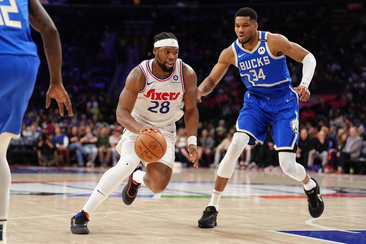 开云体育中国-包含雄鹿再胜76人，近十场比赛仅一败的词条