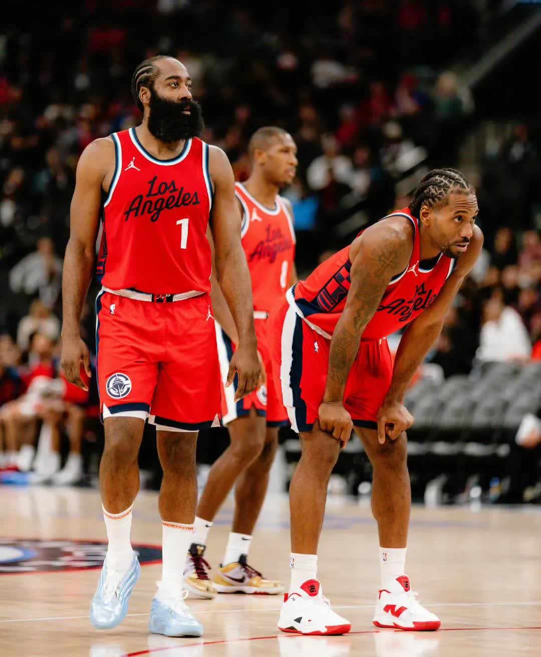 灰熊绝杀勇士B队,伦纳德送出助攻 灰熊绝杀勇士B队,伦纳德送出助攻