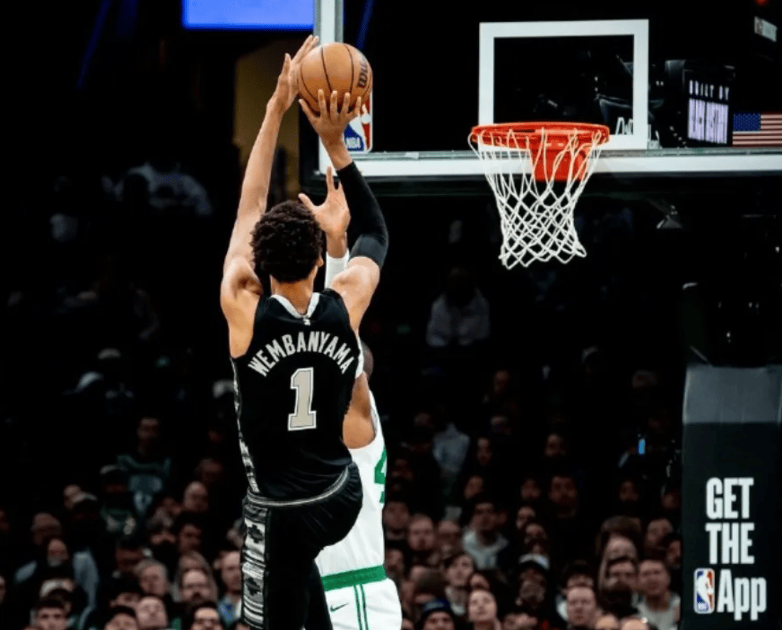 开云体育下载-包含马刺轻取墨西哥男篮,波尔津吉斯关键制胜的词条