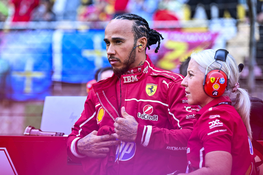 开云体育登录-迈凯伦绝杀红牛车队,汉密尔顿状态火热