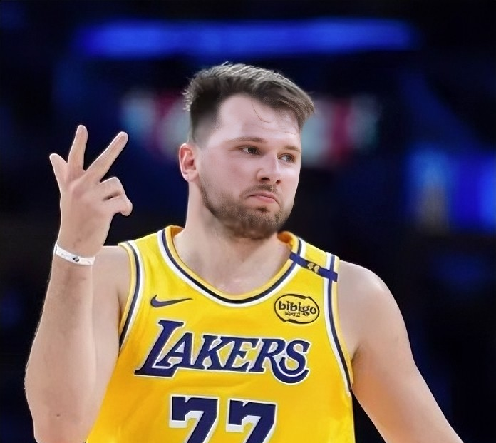 山东队险胜火箭,东契奇状态火热 山东队险胜火箭,东契奇状态火热