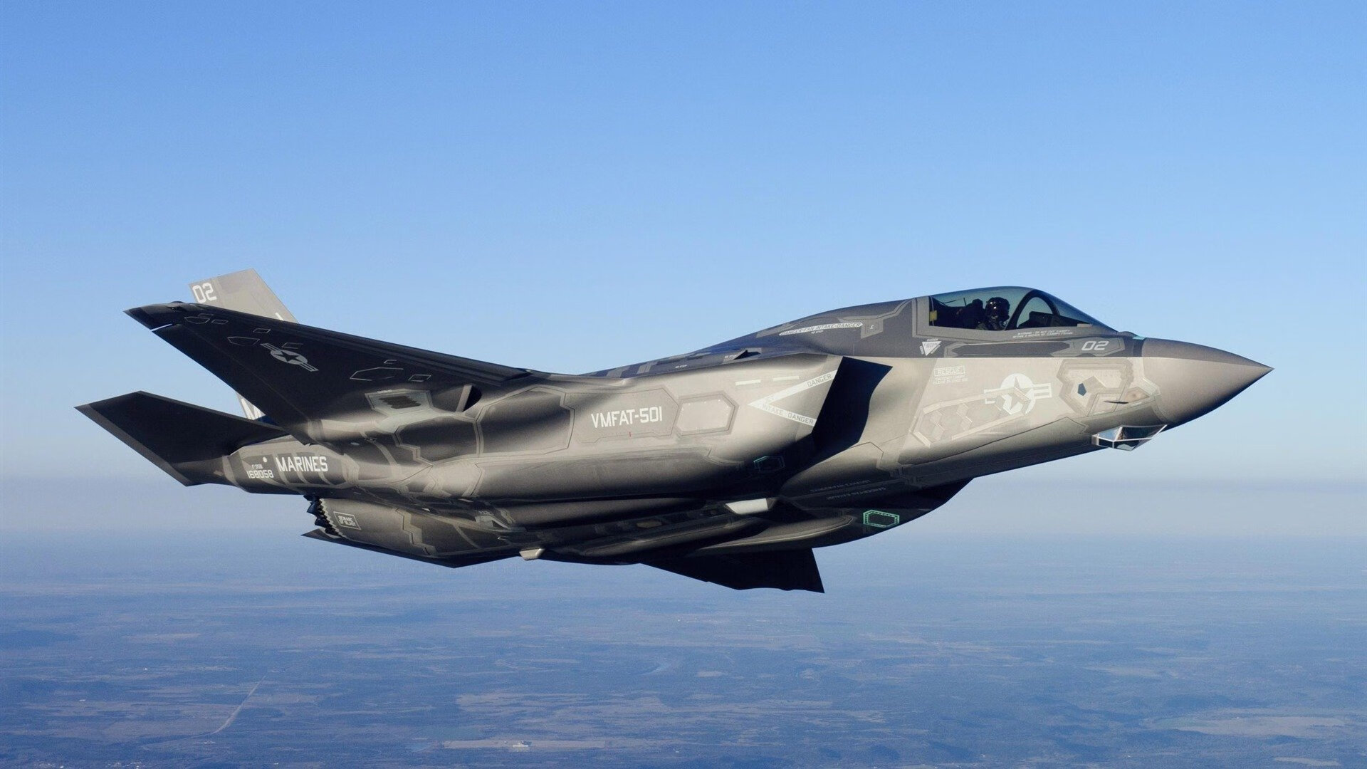 西决生死战,雄鹿全面压制湖人,焦点对决彰显冠军相