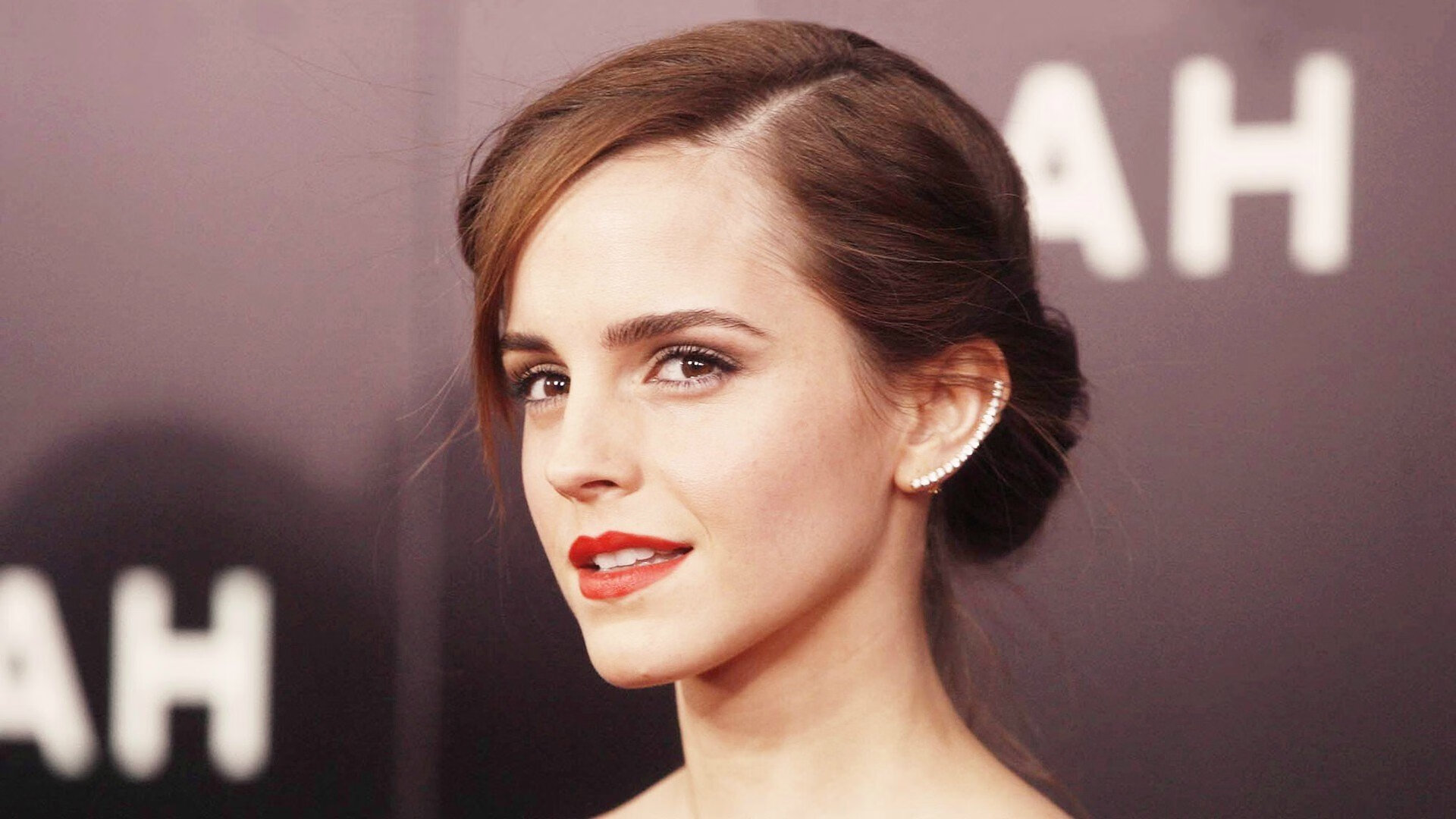 开云APP-霍勒迪连砍12分铸就王朝，2026世界杯之夜，他用9分钟燃爆北美之夏