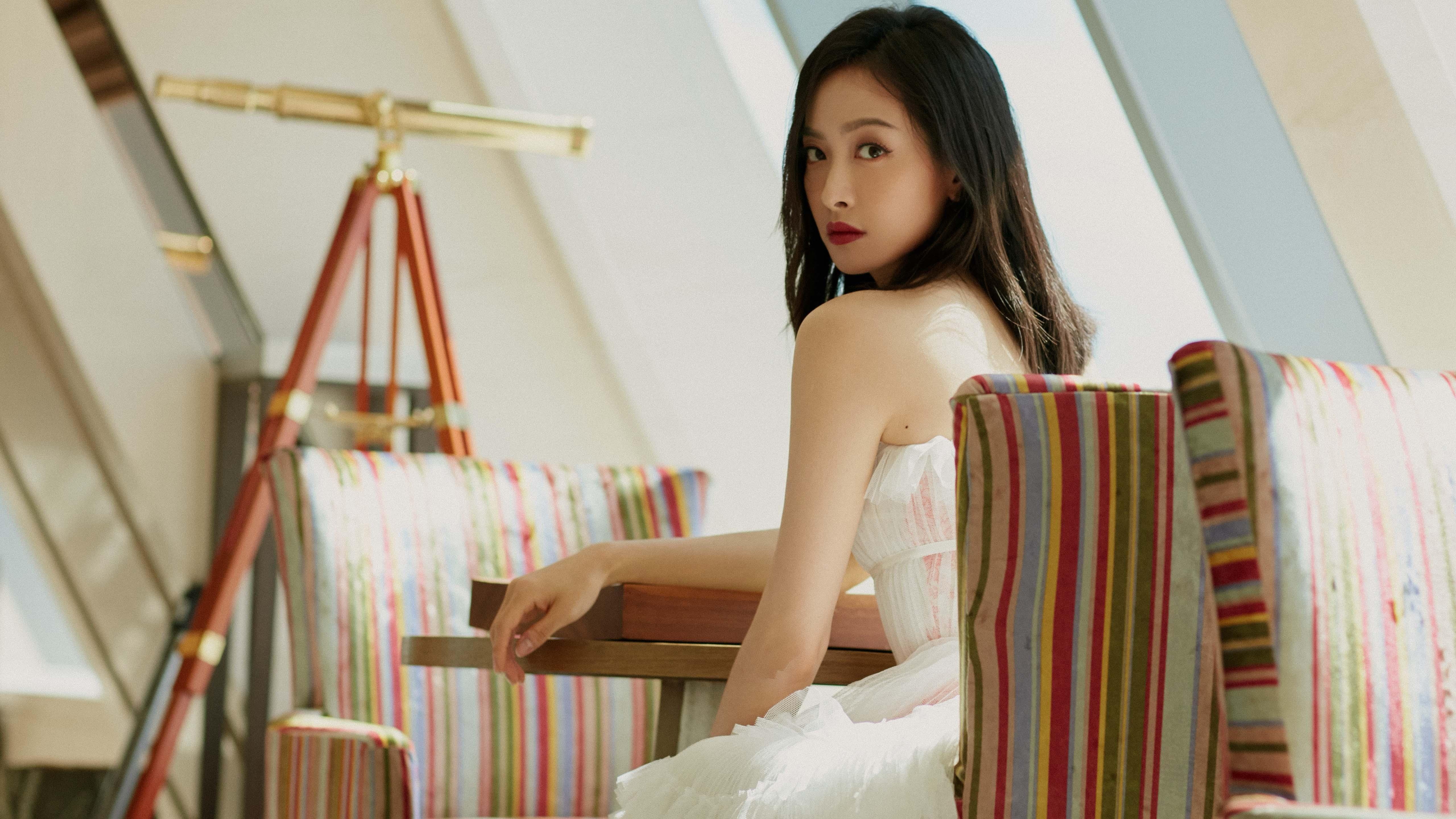 开云体育入口-欧冠之巅，克瓦拉茨赫利亚的剑影与舞步