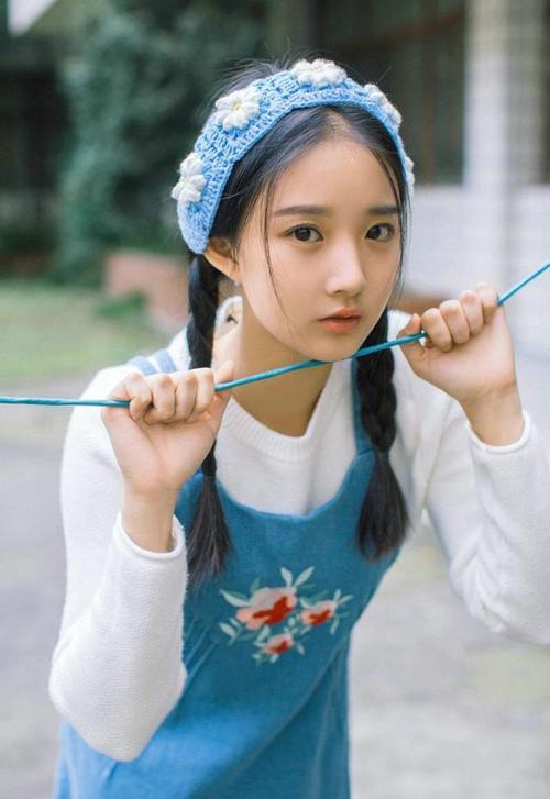 桑巴舞曲的破晓之战，阿尔瓦雷斯在巴西战术压制皇家社会的交响乐中奏响关键音符