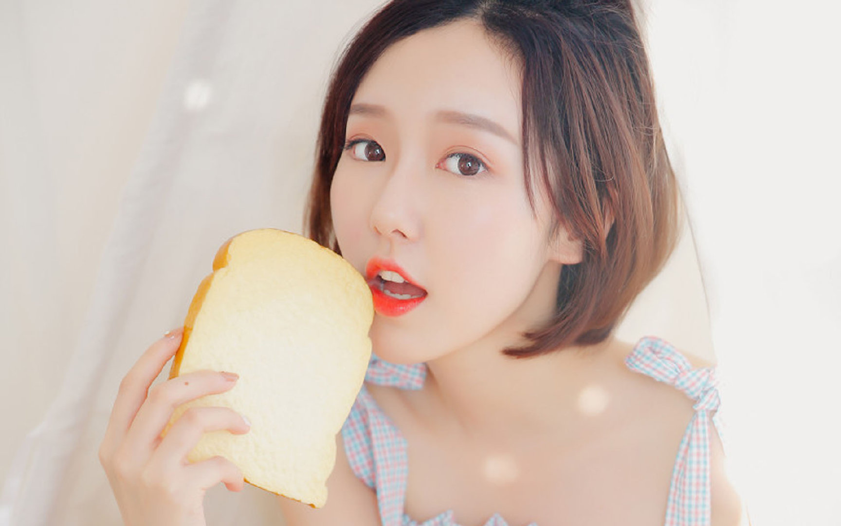 开云体育中国-范戴克封神之战映衬足球鸿沟，几内亚冲垮中国凸显发展之痛