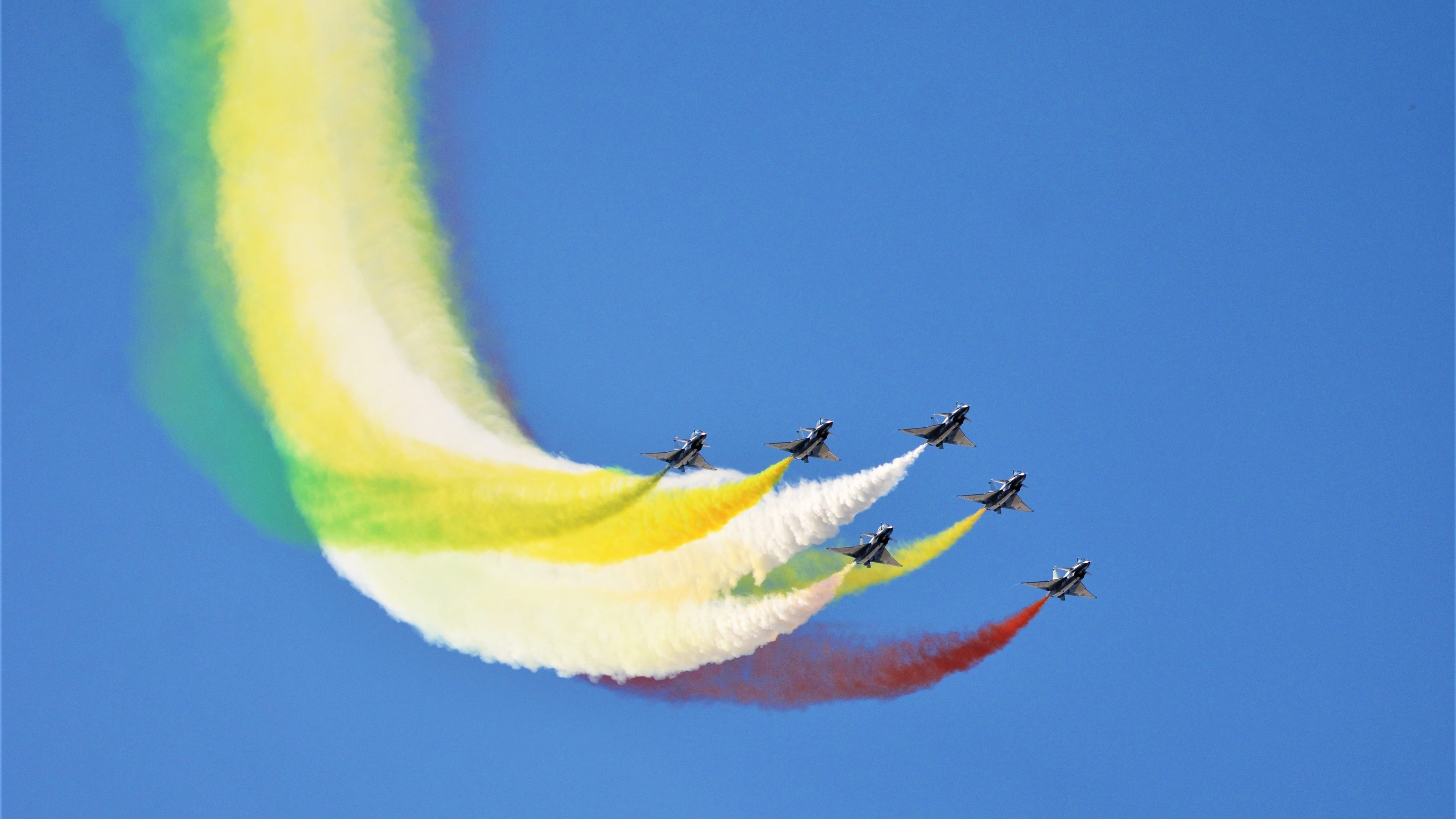 神话与迷失，格纳布里的光芒穿透了谁的黑夜？