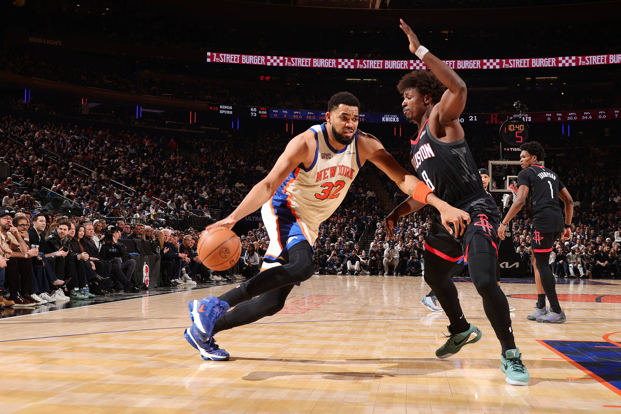 NBA总决赛焦点战，独行侠鏖战尼克斯